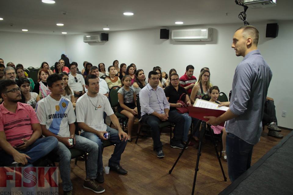 Fisk Taubaté/SP - Apresentação de teatro Fisk Taubaté.