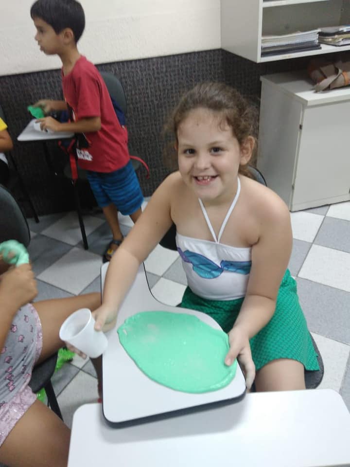 Fisk Taubaté e Caçapava/SP - Comemorando o "St. Patrick"s Day" fazendo "slime"