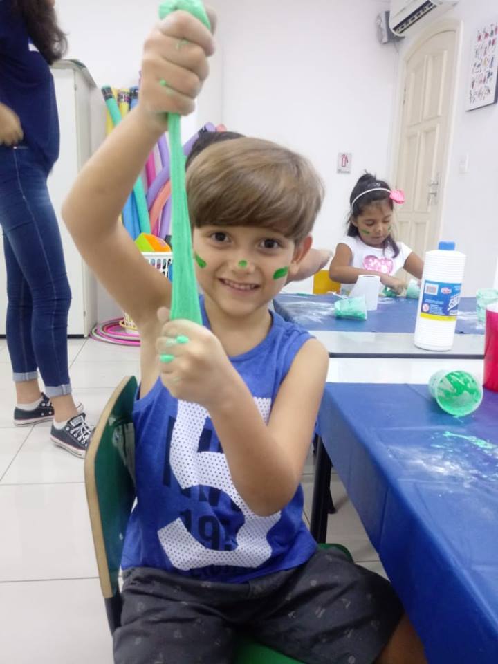 Fisk Taubaté e Caçapava/SP - Comemorando o "St. Patrick"s Day" fazendo "slime"