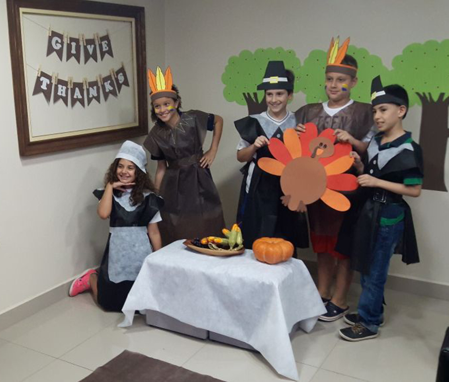 Fisk Tatuí/SP - Thanksgiving play at Fisk