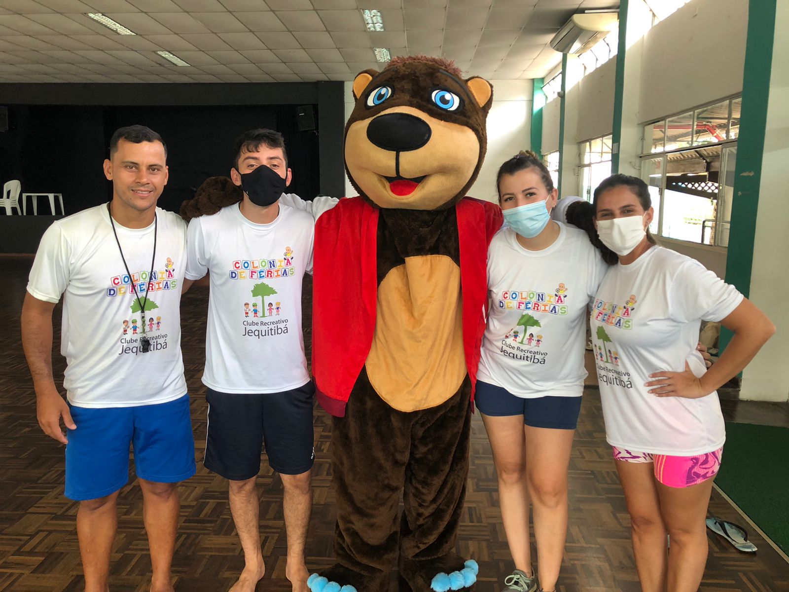 Caçapava - SP - Buddy Invadiu a Colônia de Férias no Clube Jequitibá!