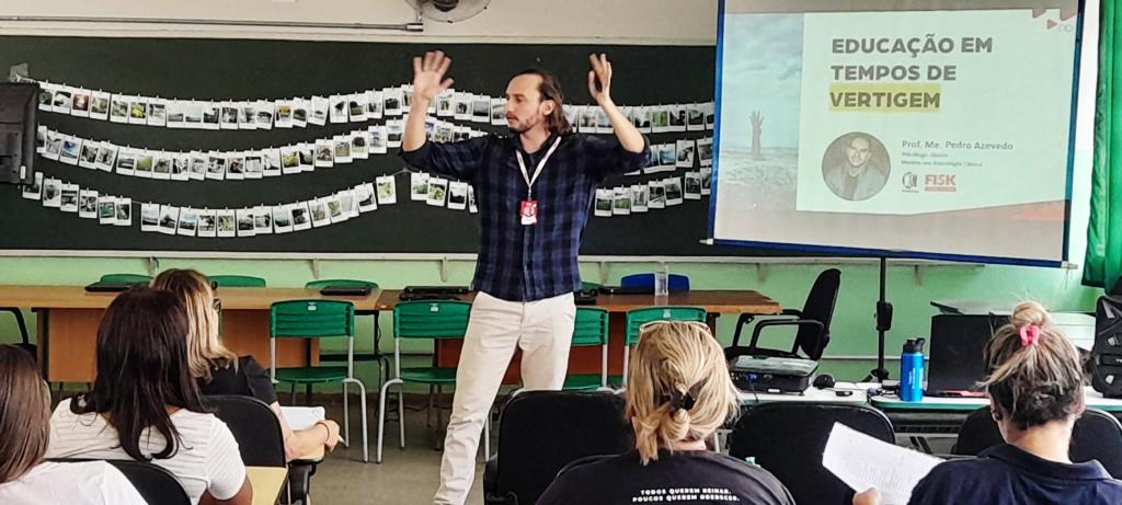 Palestra - Educação em Tempos de Vertigem