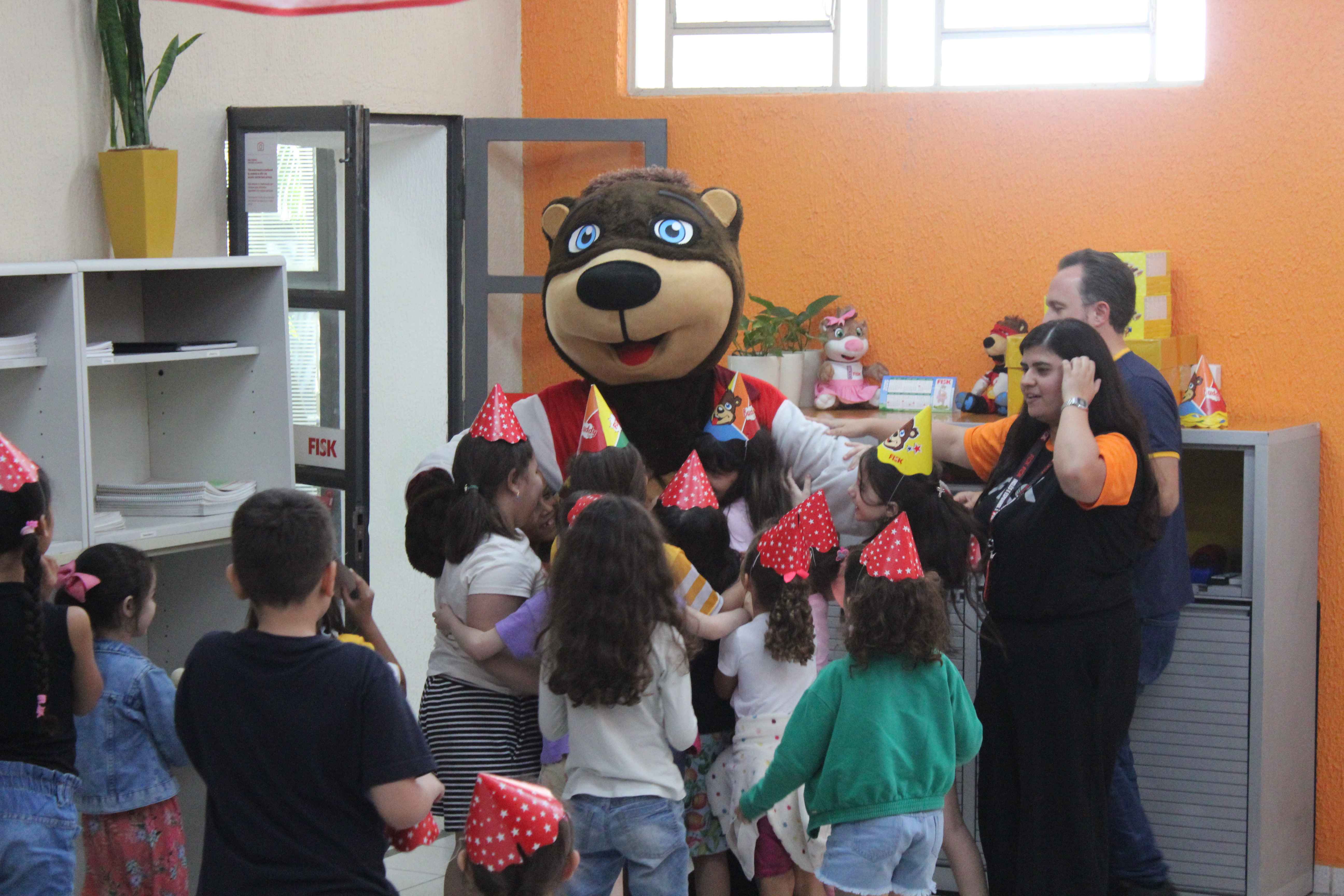 Fisk Caçapava/SP - Aniversário mascote Buddy