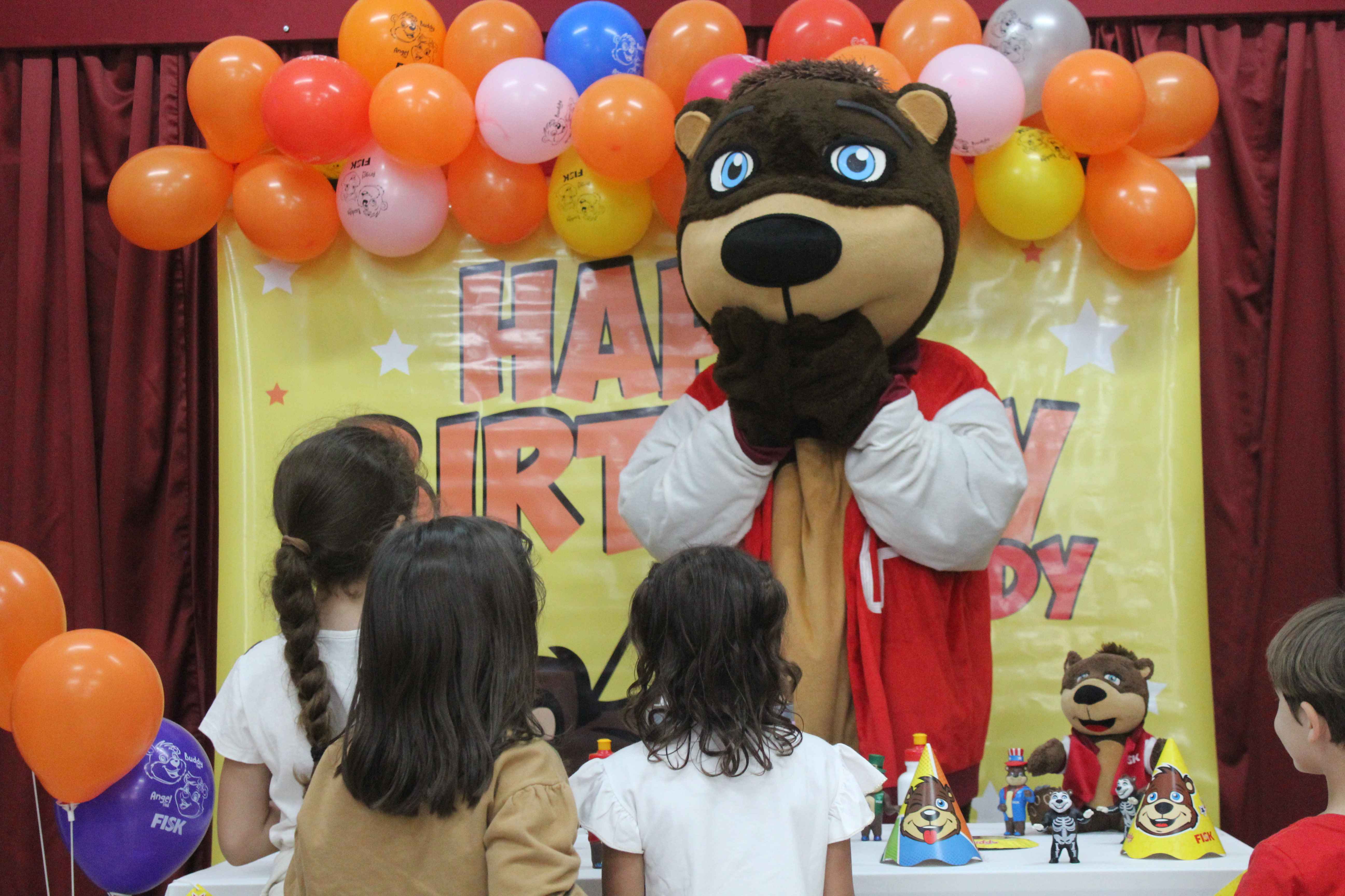 Fisk Caçapava/SP - Aniversário mascote Buddy