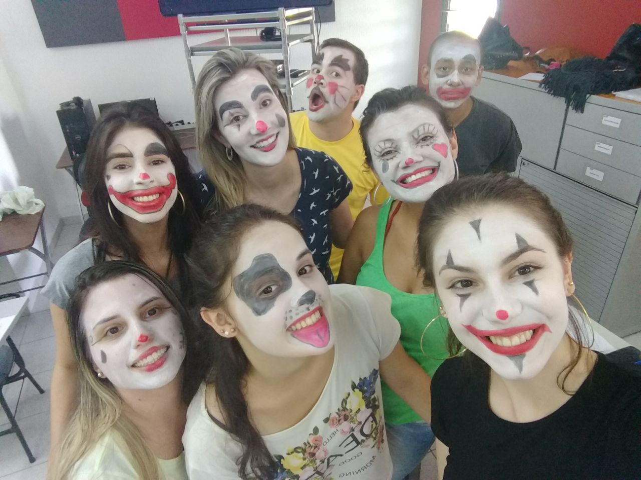 Fisk Caçapava/Taubaté - Curso de teatro aplicado à educação para professores