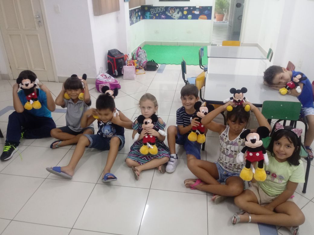 Fisk Taubaté/SP - Trabalhando atividade lúdica em sala de aula com as crianças